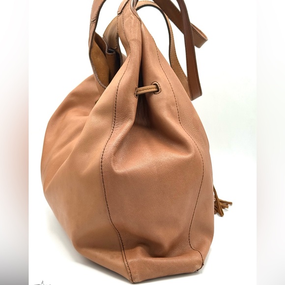 Lucky Brand Leather Shoulder Bag EUC Tan Color - Super soft! - Picture 3 of 16